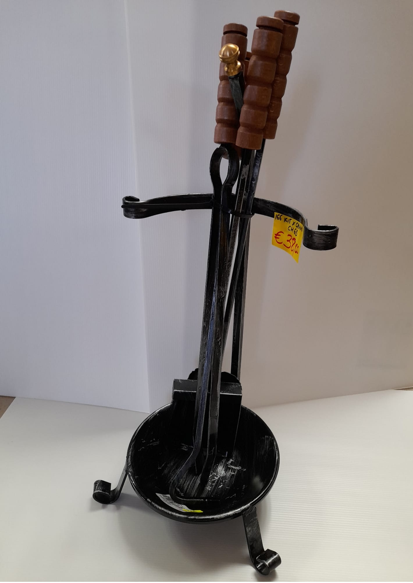 Kit 4 attrezzi per camini con manico in legno