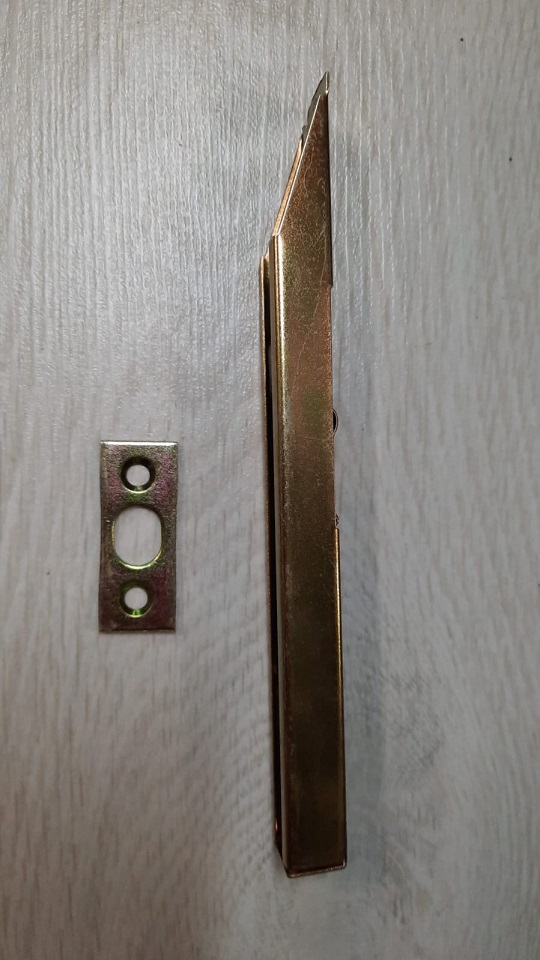 Catenaccio  incasso corsoio cm 16 Tropicalizzato