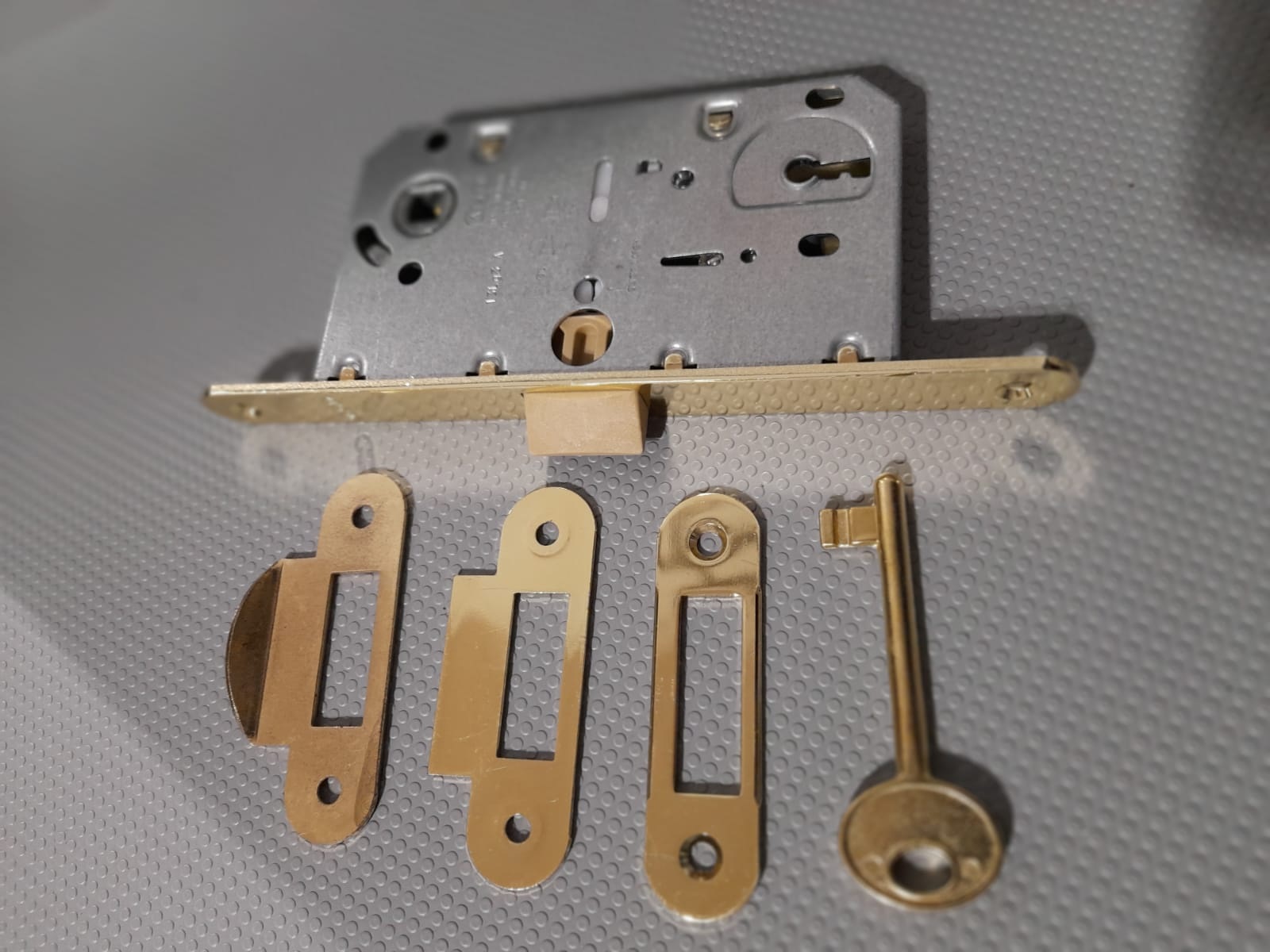 Serratura patent evolution ottonata AGB B01101xx03
