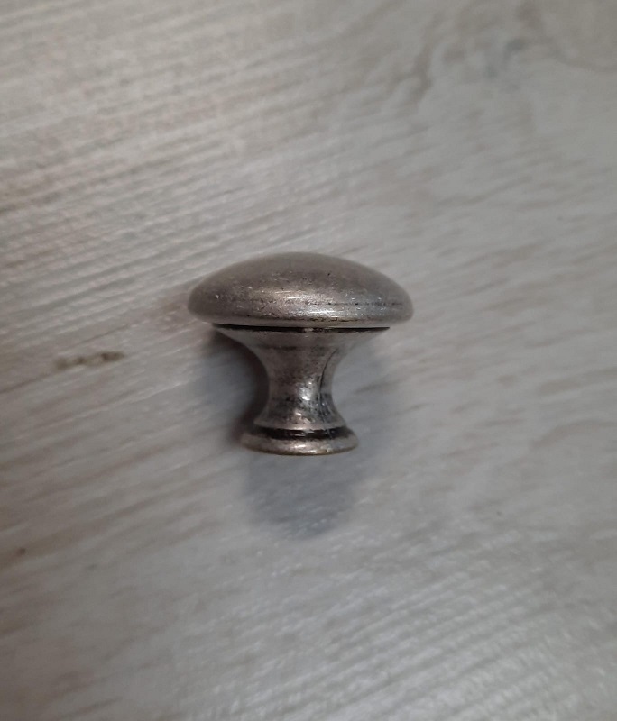 Pomolo per mobile argento vecchio  WPO2024/25.00E8 Giusti