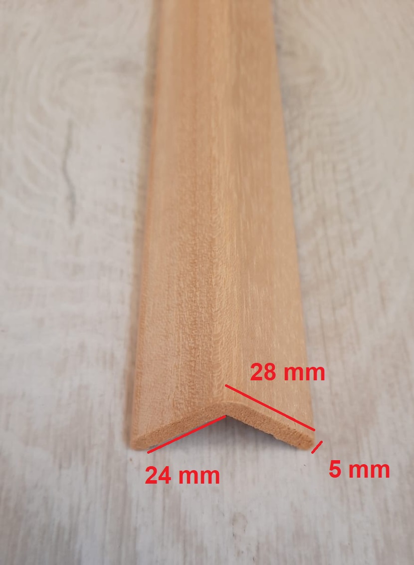 Angolare paraspigolo ayous grezzo da 28 mm x 3 MT 