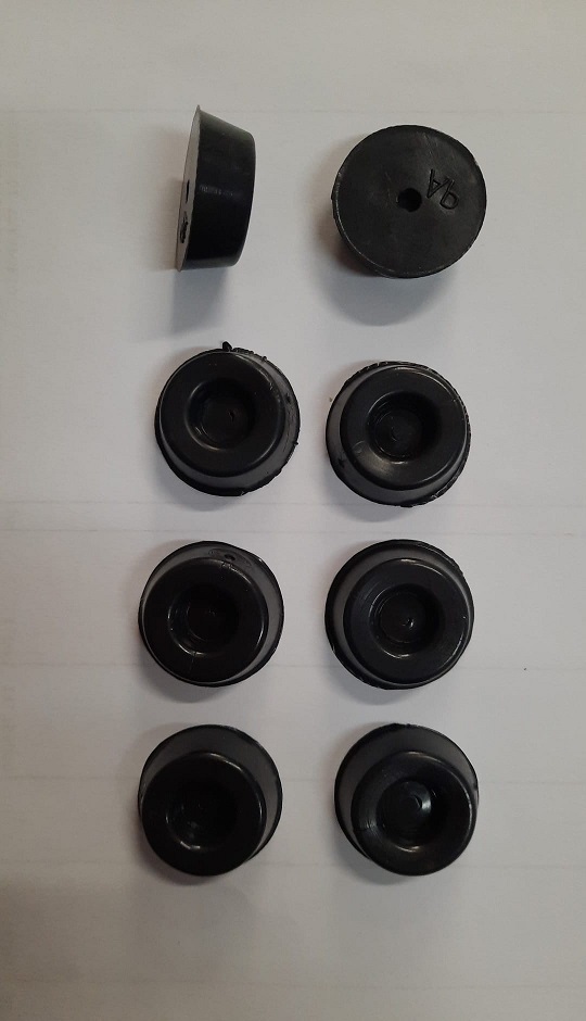  Paracolpo in gomma Ø 25 nero da 8 pz