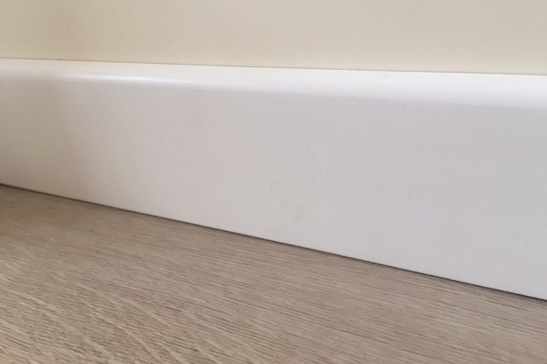 Battiscopa legno 70mm in vari colori da 240 cm