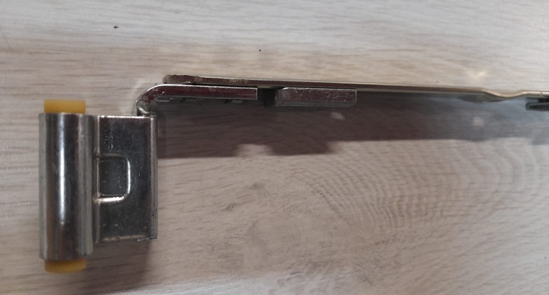 Braccio forbice legno A51911224xx   Interasse 9 per battuta 18 mm per anta ribalta AGB Artech
