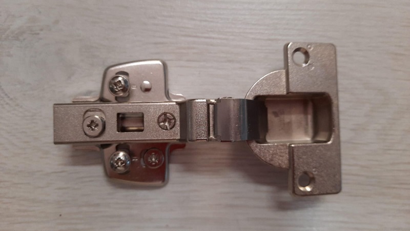 Cerniera scatto diam. 40 Hettich