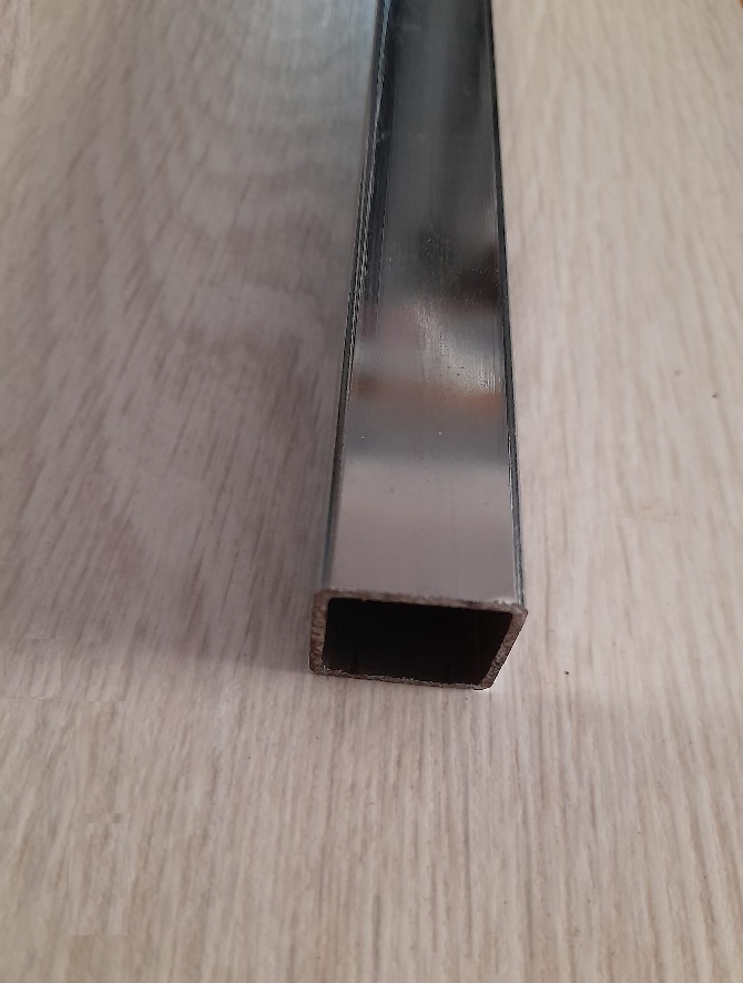 Profilo tubo metallo quadro 20x20x1,1 cm 150