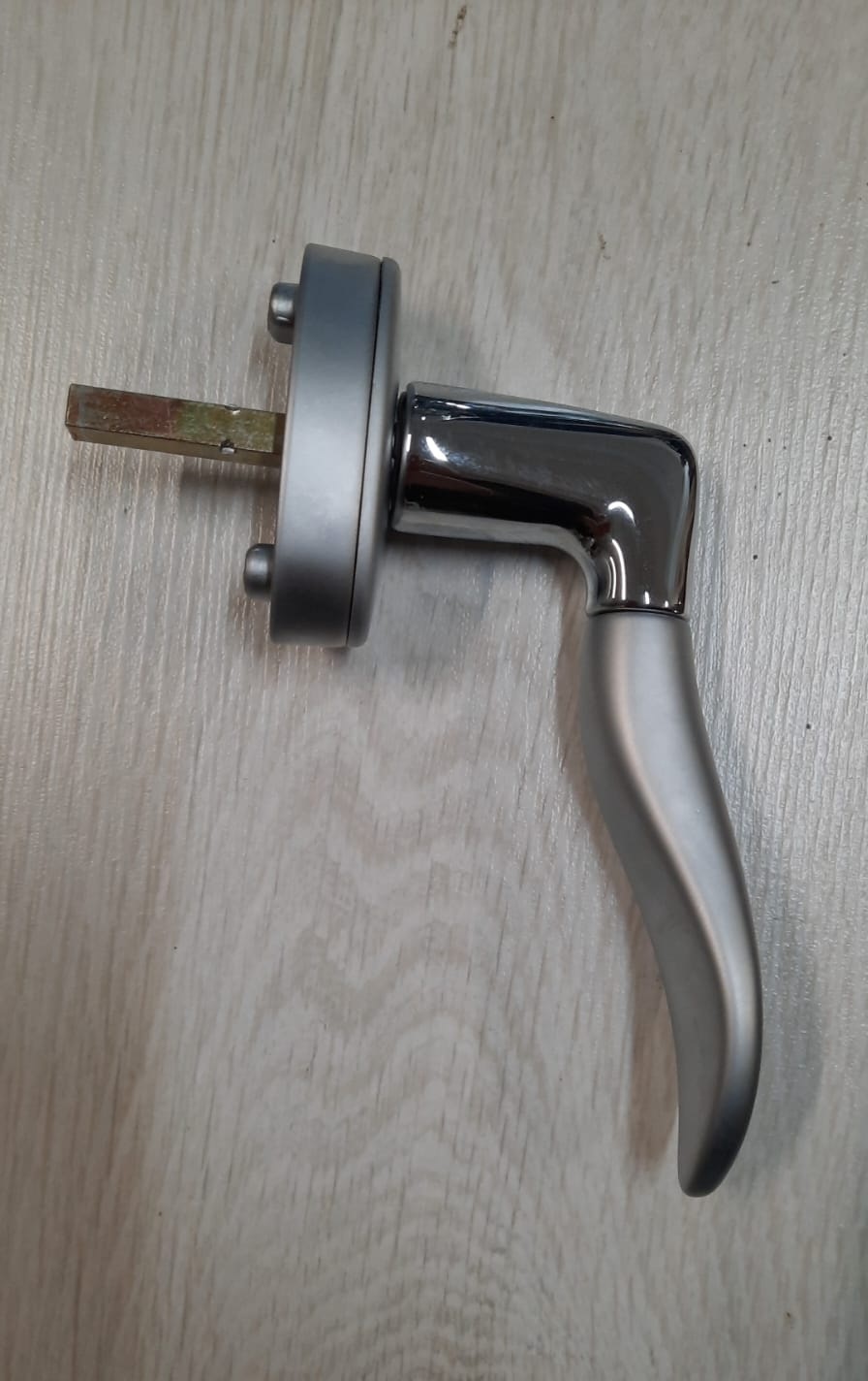 Maniglia finestre  DK Phoenix cromo lucido / opaco Hoppe