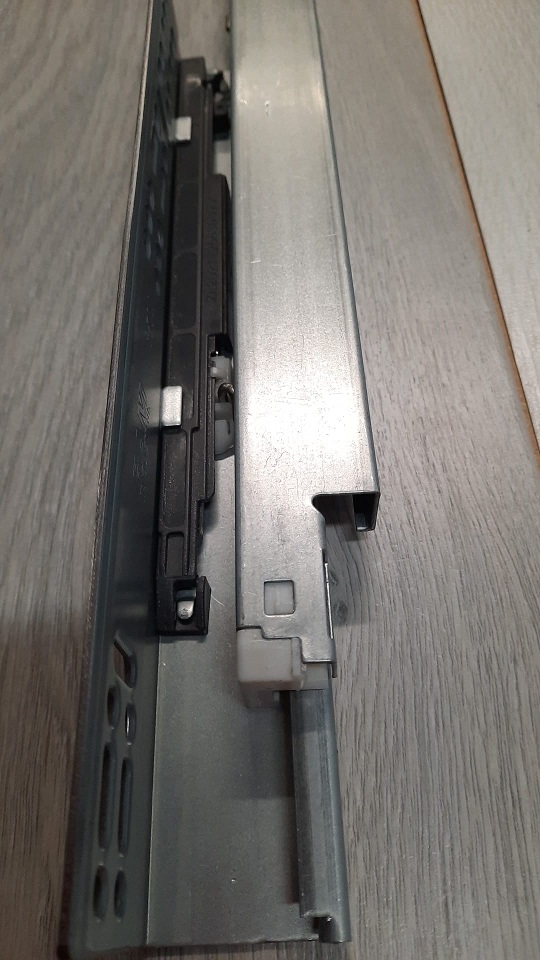 Guide cassetti a scomparsa Push Q53 premi apri soft ad estrazione totale  Ram Industrie
