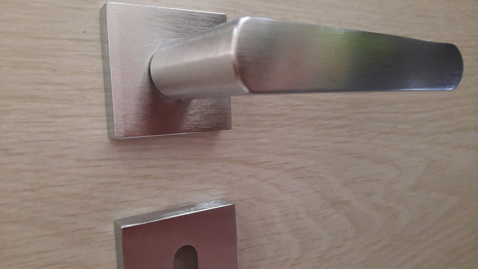 Maniglia per porta FIVE cottali quadra cromo satinata 