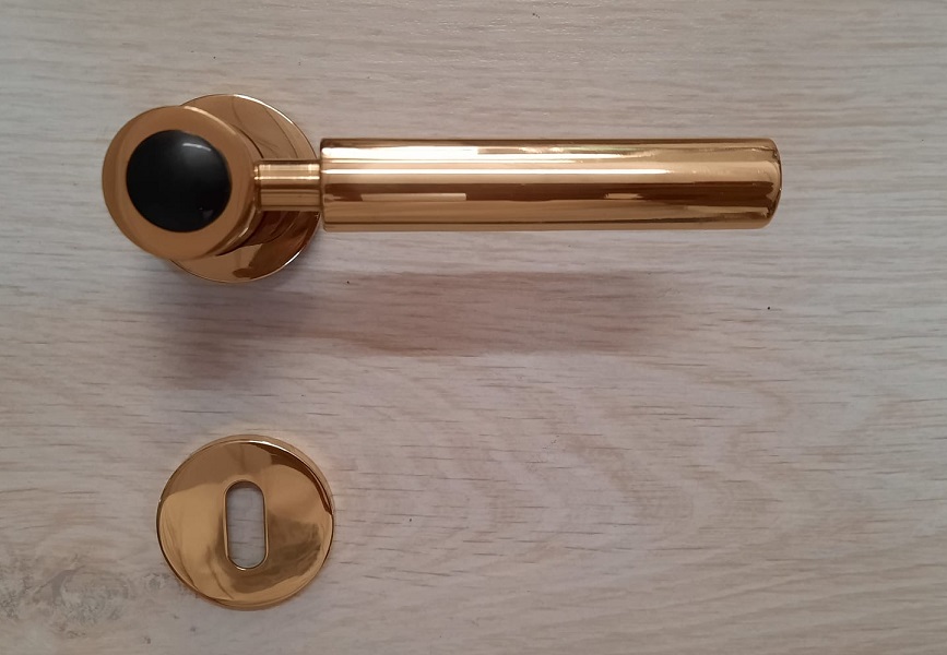 Maniglia Olivari oro lucido Verbano 