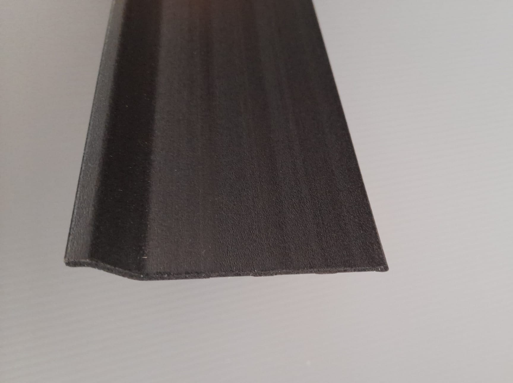 Battiscopa in PVC da 70 e 65  mm  da mt 2