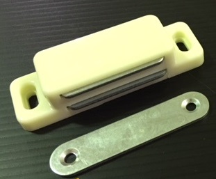 Chiusura magnetica grande