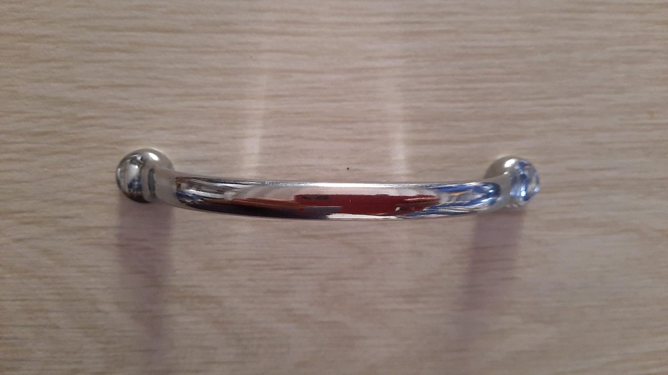 Maniglia per mobile cromo luc da 96 mm Conf 945
