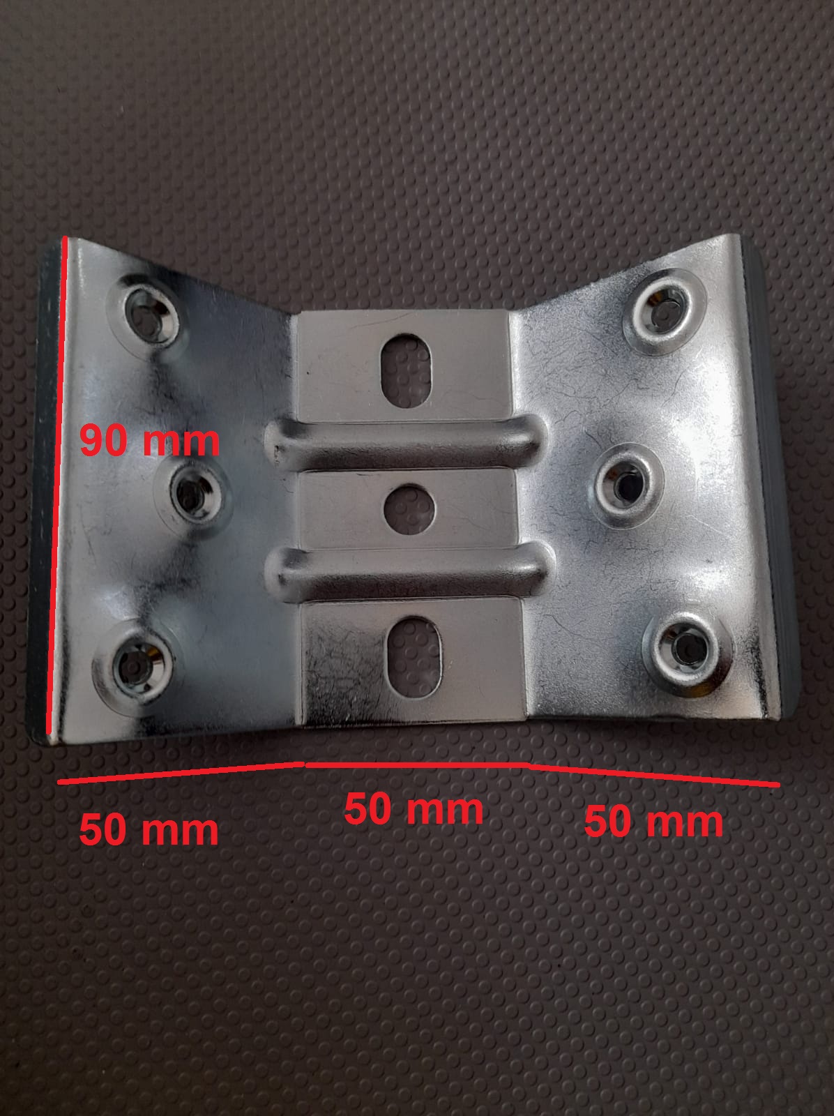 Piastra per gambe tavolo 90x50x50 mm art 8/367 Piastra per gambe tavolo 90x50x50 mm art 8/367