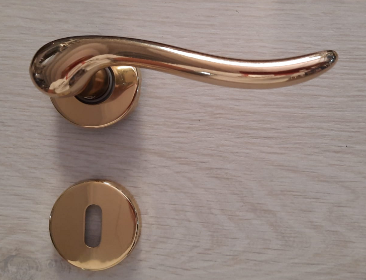 Maniglia  per porta rosetta patent per porta Amalfi ottone luc Frosio Bortolo  