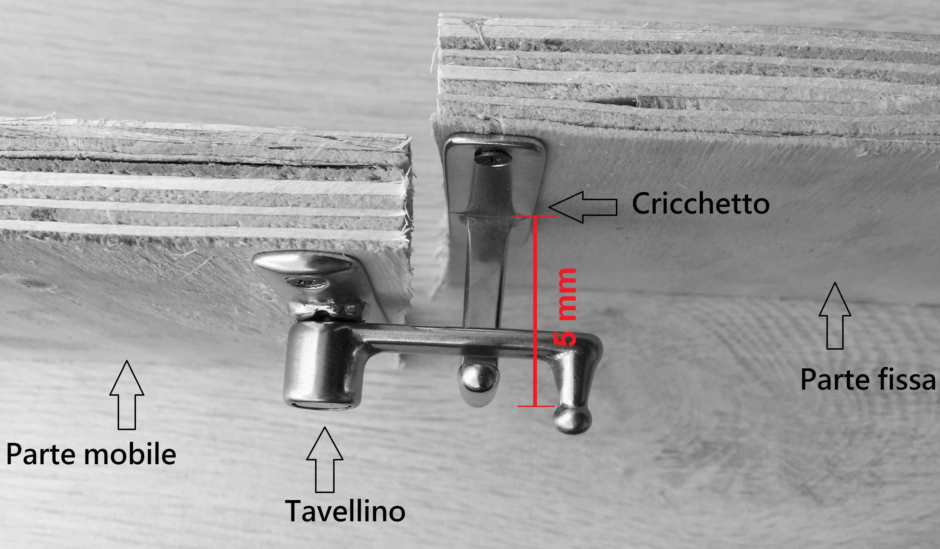Tavellino in ottone cromo satinato