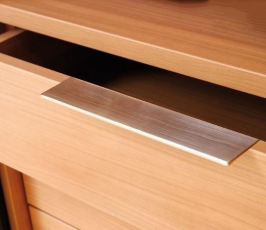 Maniglia piatta rettangolare per mobili in cromo satinato METAL STYLE E7661.038