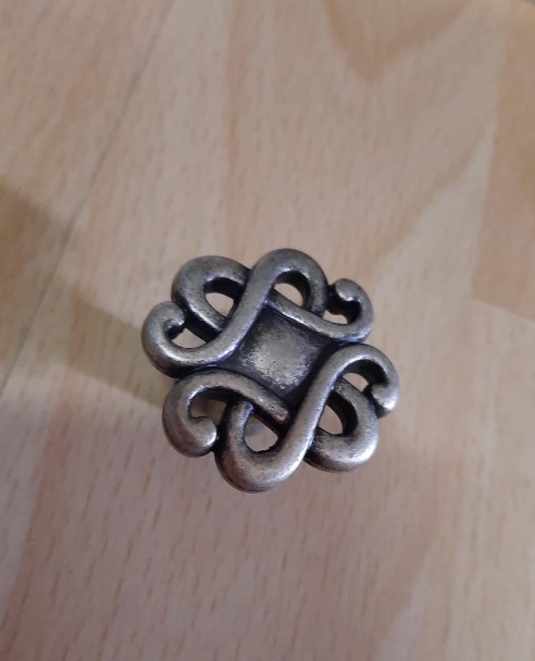 Pomolo lavorato metal 24108Z0300B25 argento antico Ø 30 mm