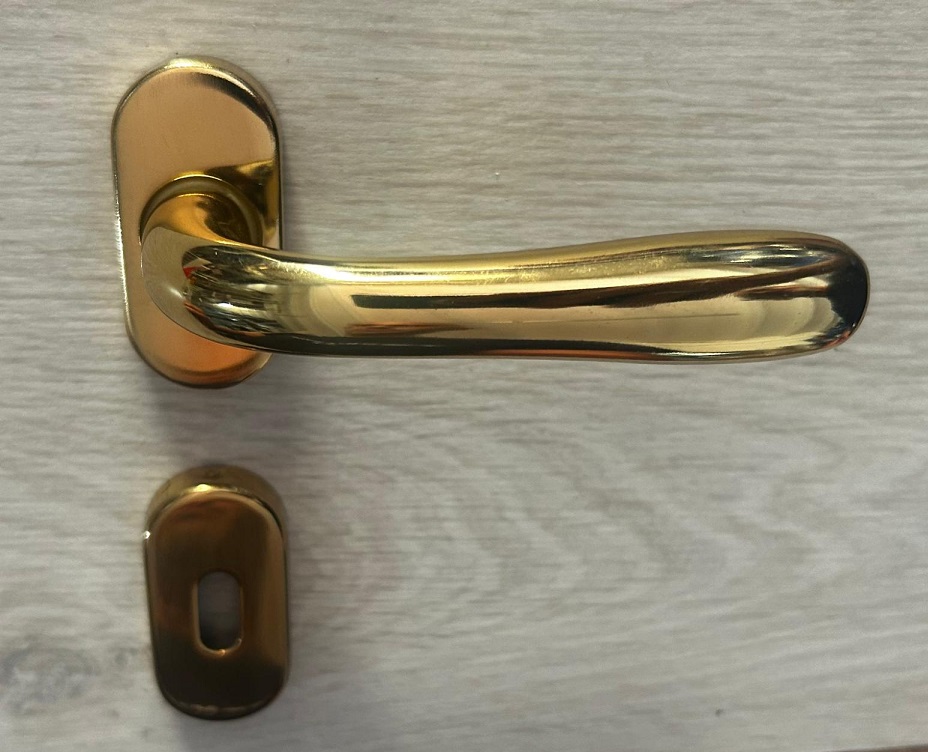 Maniglia per porta Amalfi ovale stretta in ottone lucido Patent  