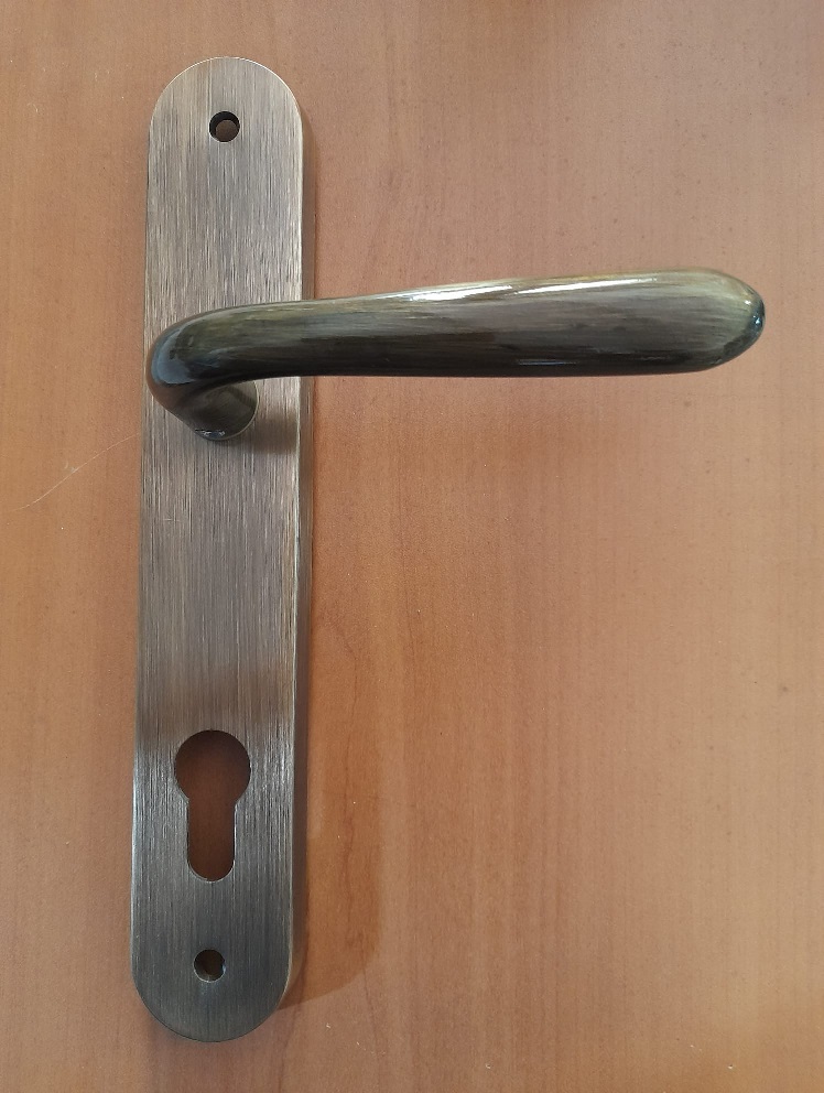 Maniglia per porta con placca modello Comit Amalfi - Variante