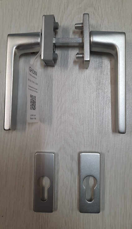 Doppio Dk martellina passante Yale 7900 Balcony cromo satinato Ghidini  77900217301