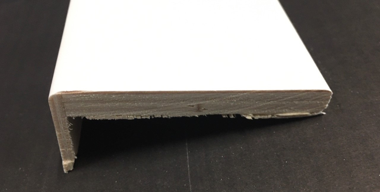 Coprifilo piano laccato da 7 cm con aletta int 20 est 30 mm