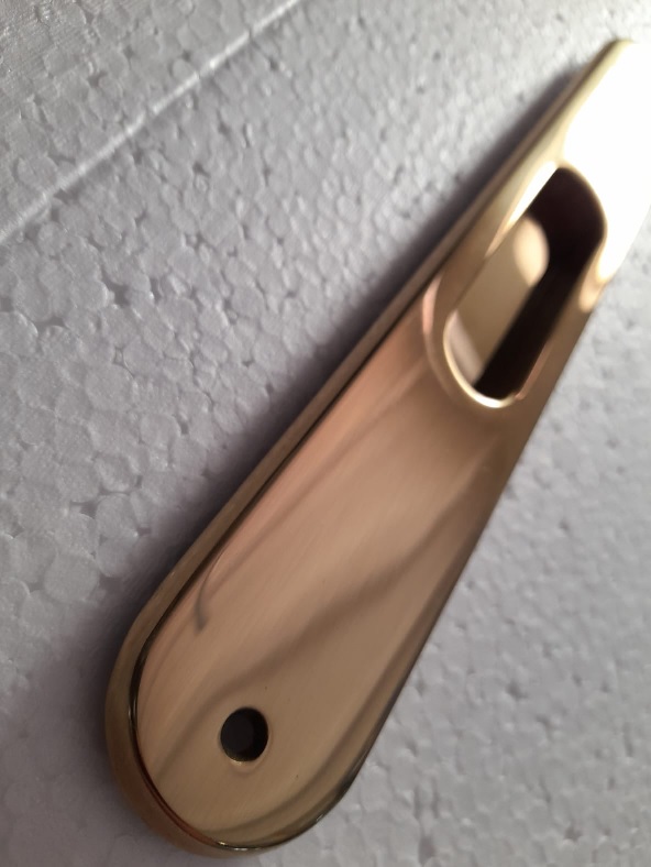 Placca  lunga da incasso s/foro per porte scorrevoli vari colori