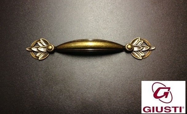 Maniglia per mobile anticata da 96 mm WMN538.096.00D1 Giusti