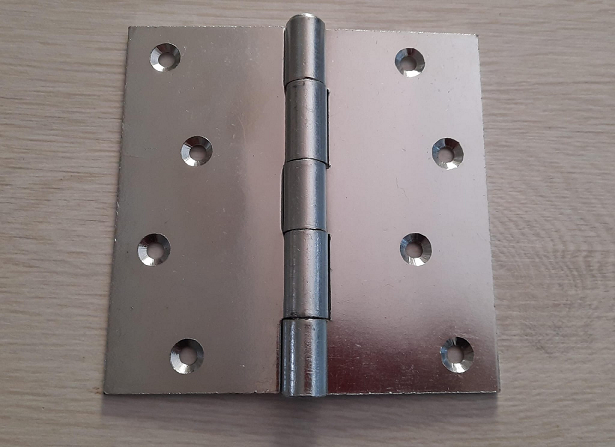 Cerniera pesante ferro zincato  con fori laterali spessore 3 mm fori ø 5,5 mm