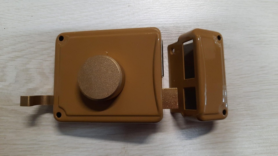 Serratura manuale  per legno con cilindro staccato P22 Facchinetti