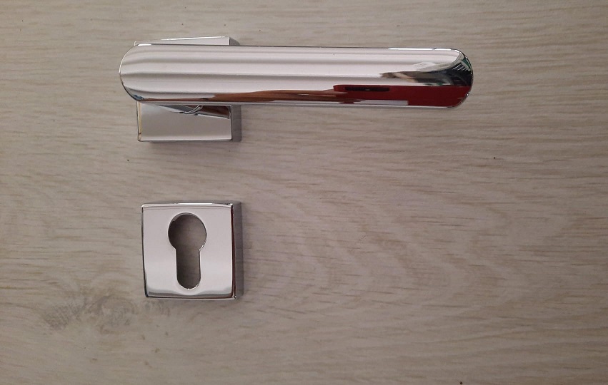 Maniglia per porta FIVE cottali quadra cromo lucida 