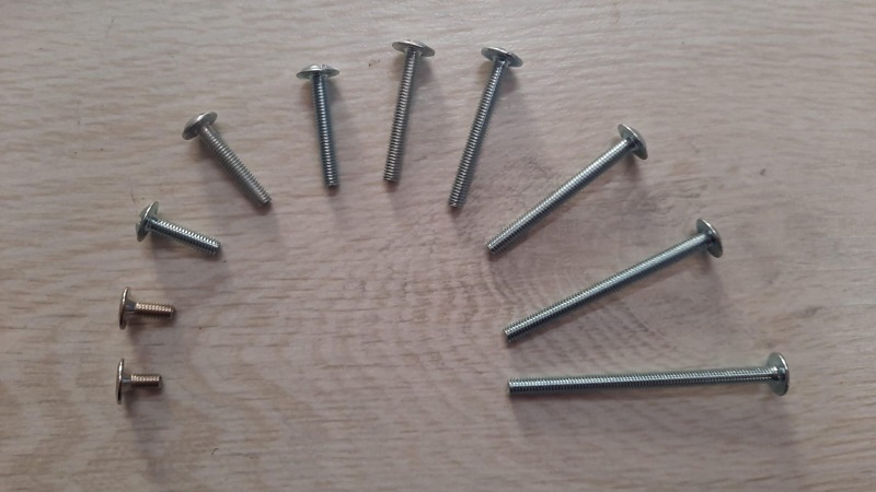 Bulloni testa bombata M 4mm a croce zincati diametro 