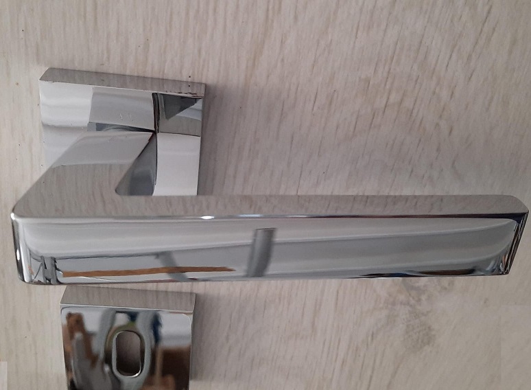 Maniglia per porta  quadra Fabiola cromo lucido  Poggi e Mariani 