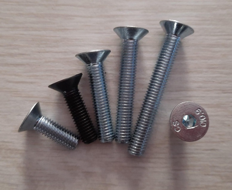 Bulloni testa piana svasata a brugola  diametro 8 mm zincati 10.9  