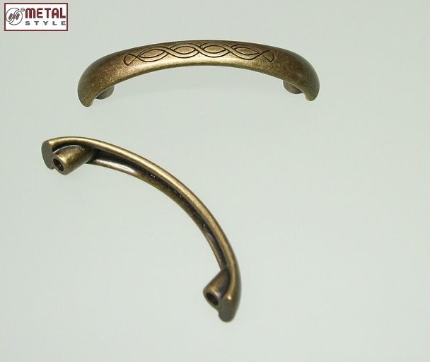 Maniglia per mobile anticata  con incisione Metal 15081Z0640B09