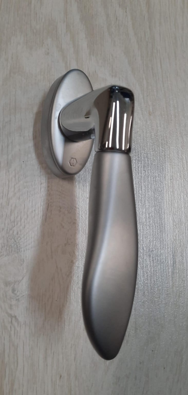 Maniglia finestre  DK Phoenix cromo lucido / opaco Hoppe