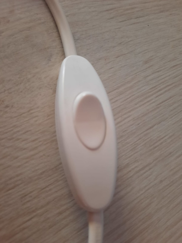 Interruttore cablato unipolare con cavo e spina 2P 10A da 1.80 mt