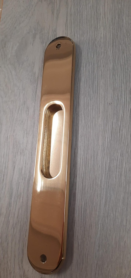 Placca  lunga da incasso s/foro per porte scorrevoli vari colori