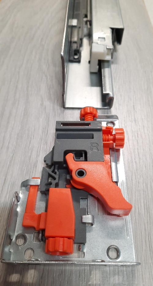Guide cassetti a scomparsa Push Q53 premi apri soft ad estrazione totale  Ram Industrie