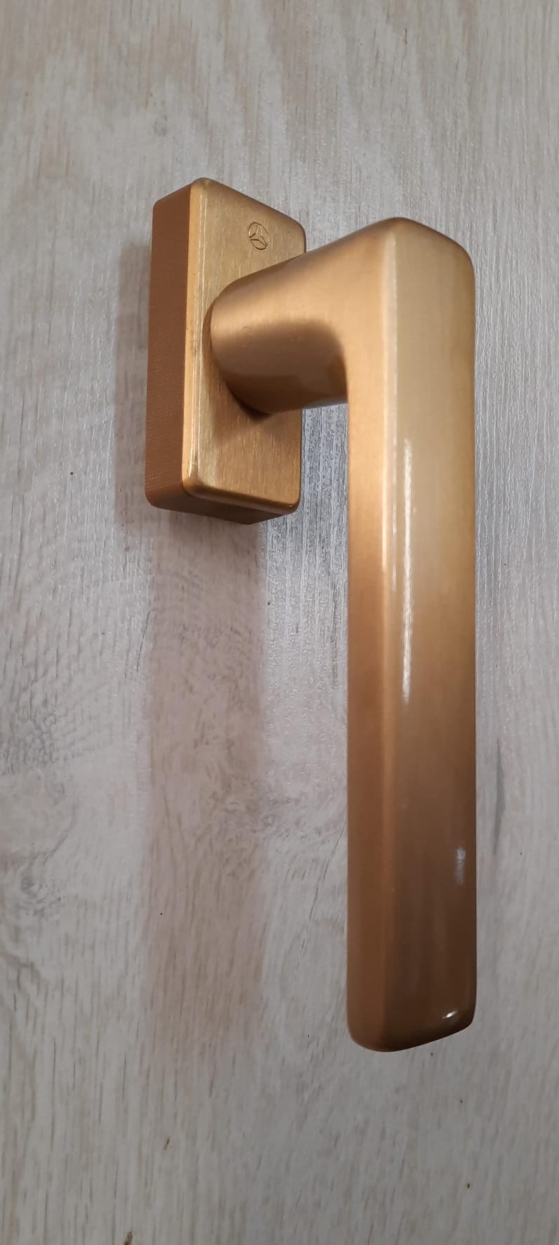 Maniglia e dk 7900 Toulon alluminio oro satinato  Ghidini 