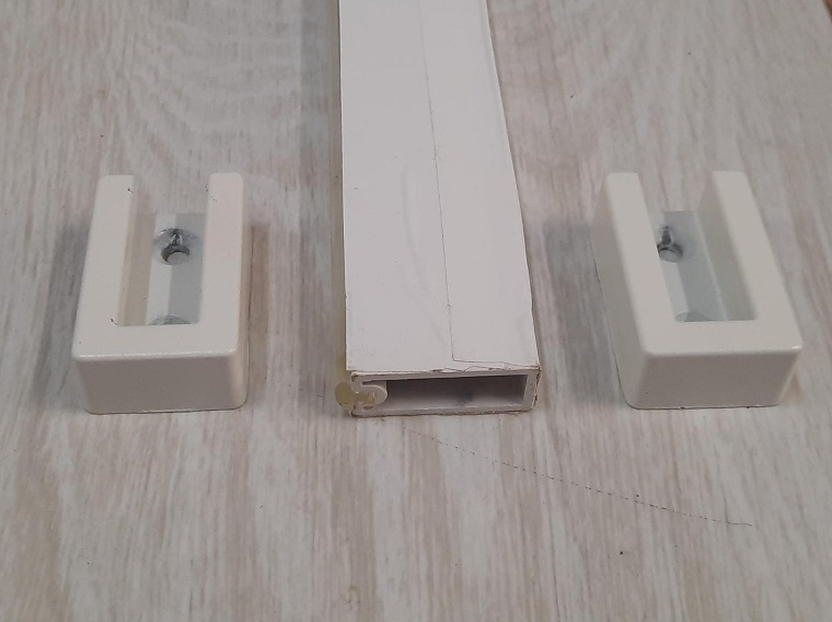 Tubo appendiabiti rettang. 30x15 BIANCO da 3 mt 