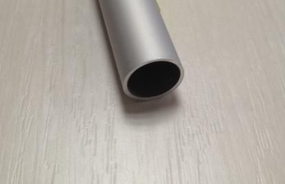 Profilo alluminio tubo Anodizzato argento 