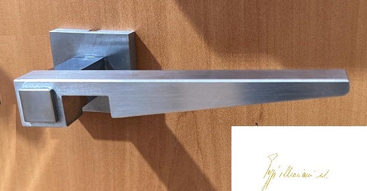 Maniglia per porta Suprema ART 15 Poggi e Mariani cromo satinato foro yale