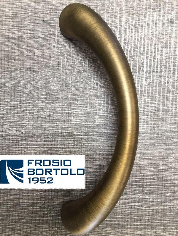 Maniglione modello Arco in bronzo yester Frosio Bortolo