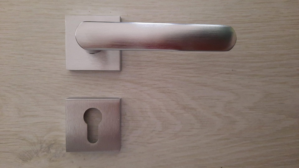 Maniglia per porta FIVE cottali quadra cromo satinata 