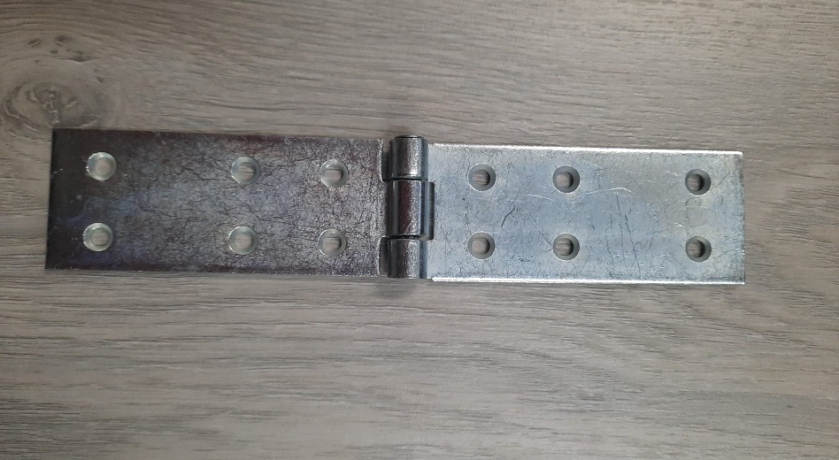 Cerniera pesante ferro zincato  con fori laterali spessore 3 mm fori ø 5,5 mm