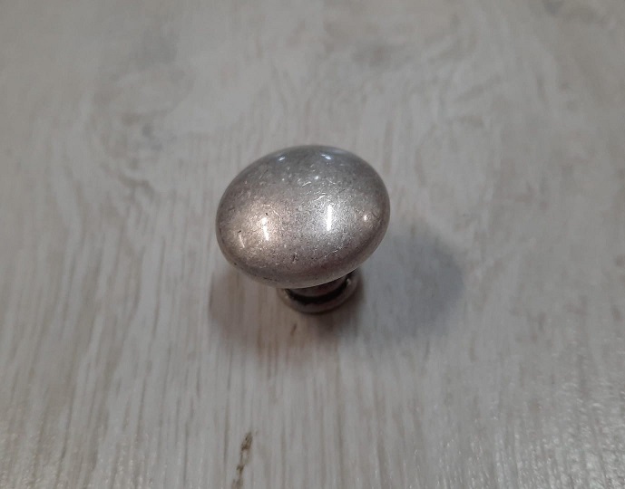 Pomolo per mobile argento vecchio  WPO2024/25.00E8 Giusti