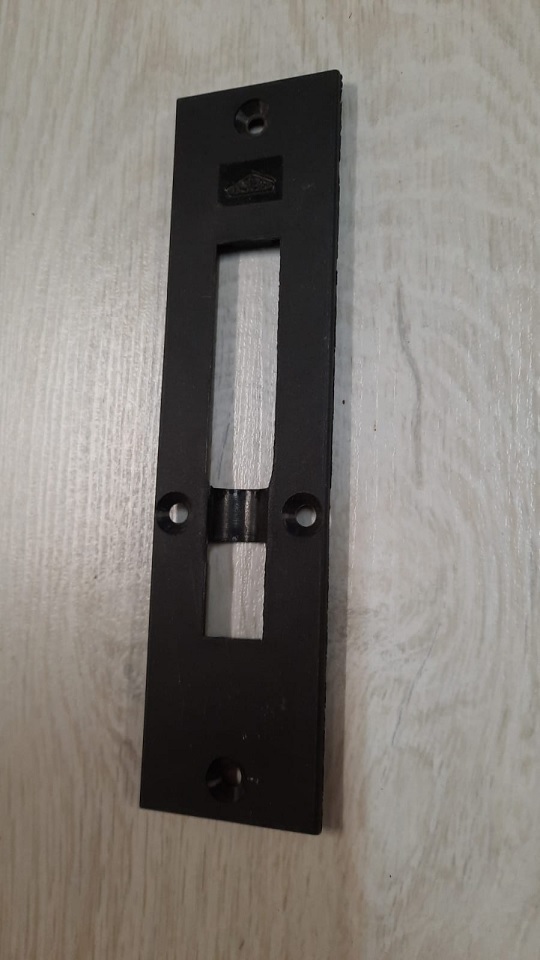 Contropiastra Nylon per  serrature fasce  155x 38 x 3mm