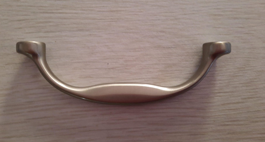 Maniglia per mobile nichelata da 96 mm Conf 968/b