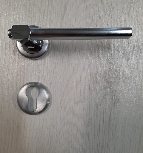 Maniglia per porta Allegra ART 118 R Poggi e Mariani cromo satinato 